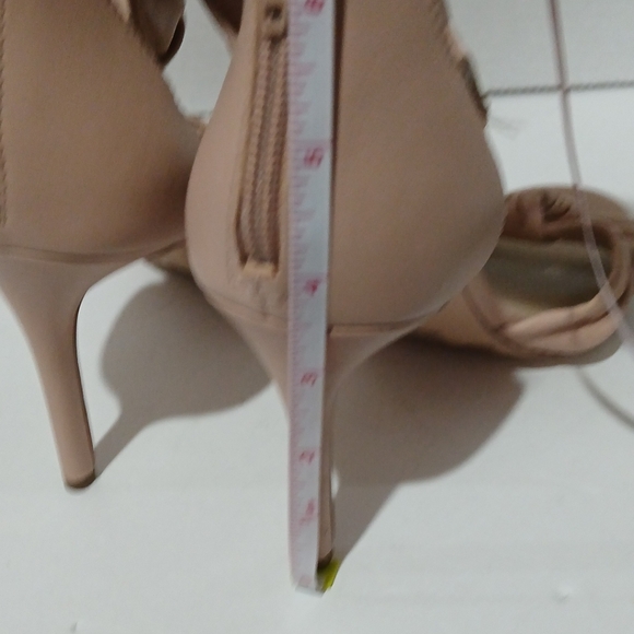 Enzo Angiolini Strappy Sandals/Heels - Picture 4 of 7